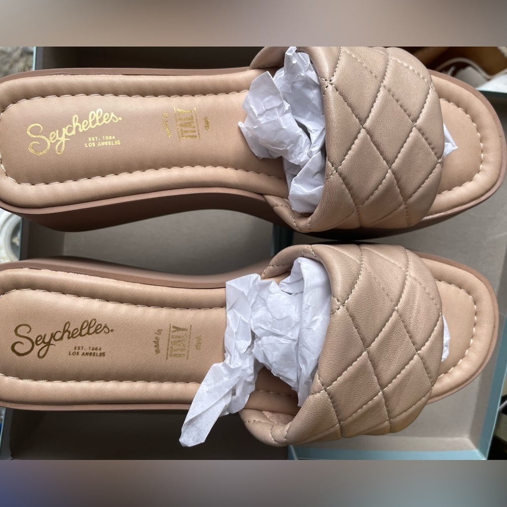 Saychelles woman’s high note sandals